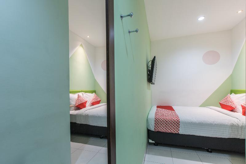 ג'קרטה Ichiza Room Redpartner מראה חיצוני תמונה